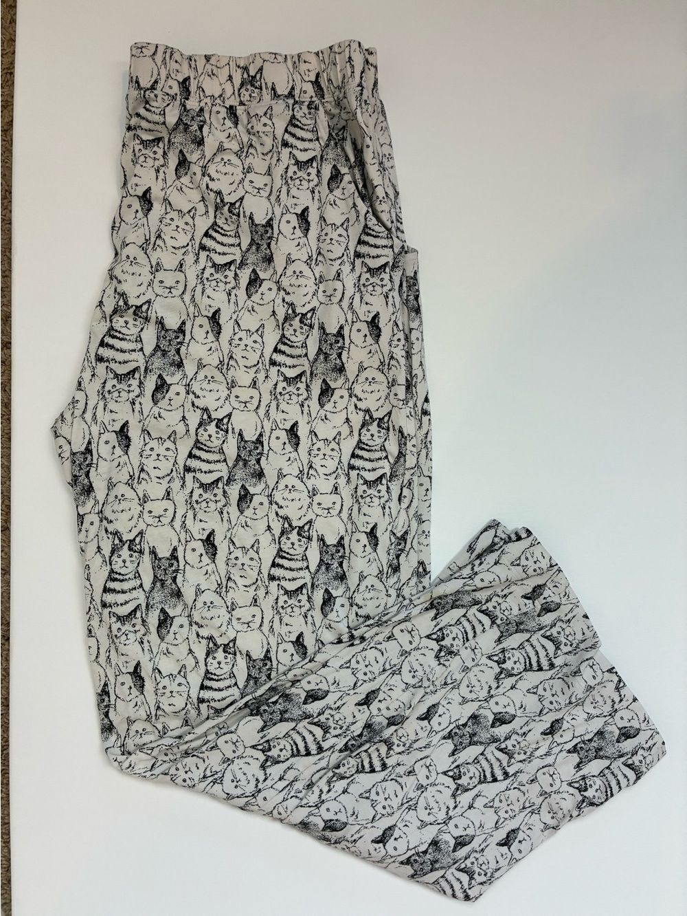 Sleep Sense Cat Print Lounge Pants - Black & White w/ pockets